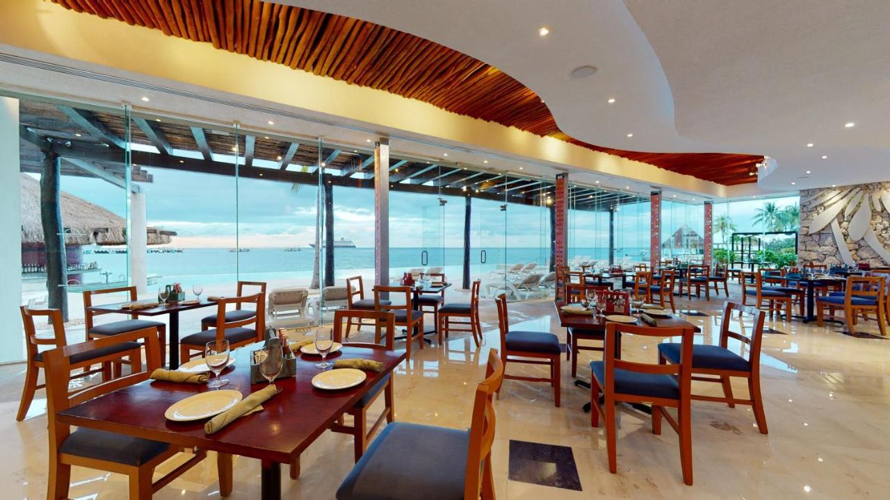 Hotel Grand Park Royal Cozumel Exterior foto Restaurant at the hotel